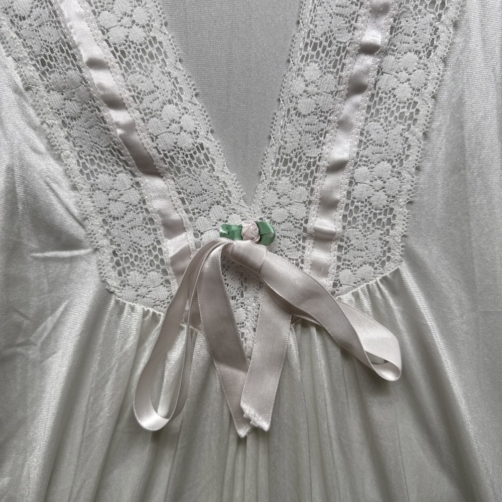 Vtg Gilead White Nylon Nightgown XS Long Lace‎ Sheer Ruffle Coquette Sleepwear